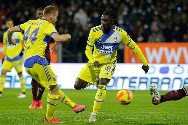 1638333988258094748.jpg 51166057-10259403-image-a-20_1638304357129.jpg