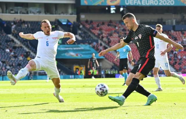 PG模拟器官方网站-佩里西奇：我们今天踢得不好 再不改变就回家了